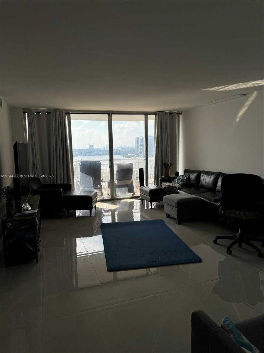 Small Image of 18031 BISCAYNE BLVD #1604, Aventura Number 4