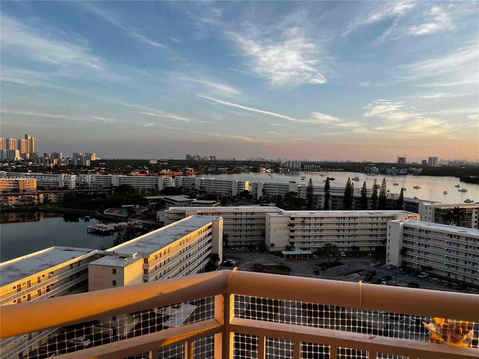 Small Image of 18031 BISCAYNE BLVD #1604, Aventura Number 6