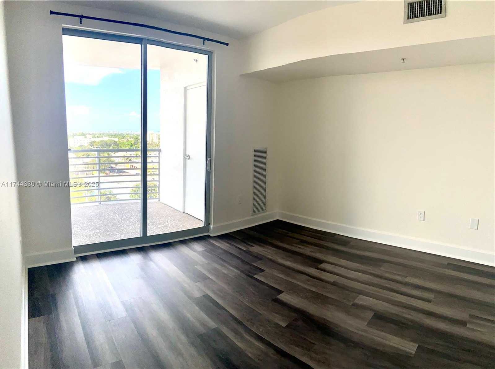 Small Image of 1830 RADIUS DR #908, Hollywood Number 19