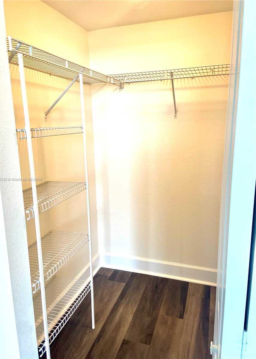 Small Image of 1830 RADIUS DR #908, Hollywood Number 20