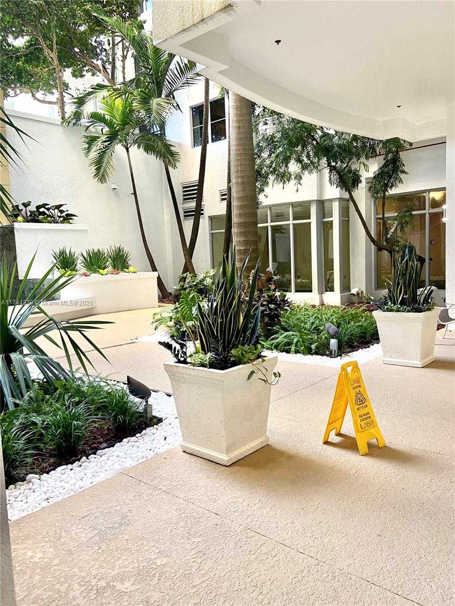 Small Image of 1830 RADIUS DR #908, Hollywood Number 30