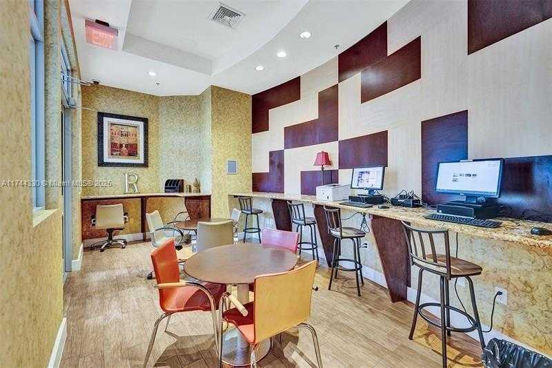 Small Image of 1830 RADIUS DR #908, Hollywood Number 34