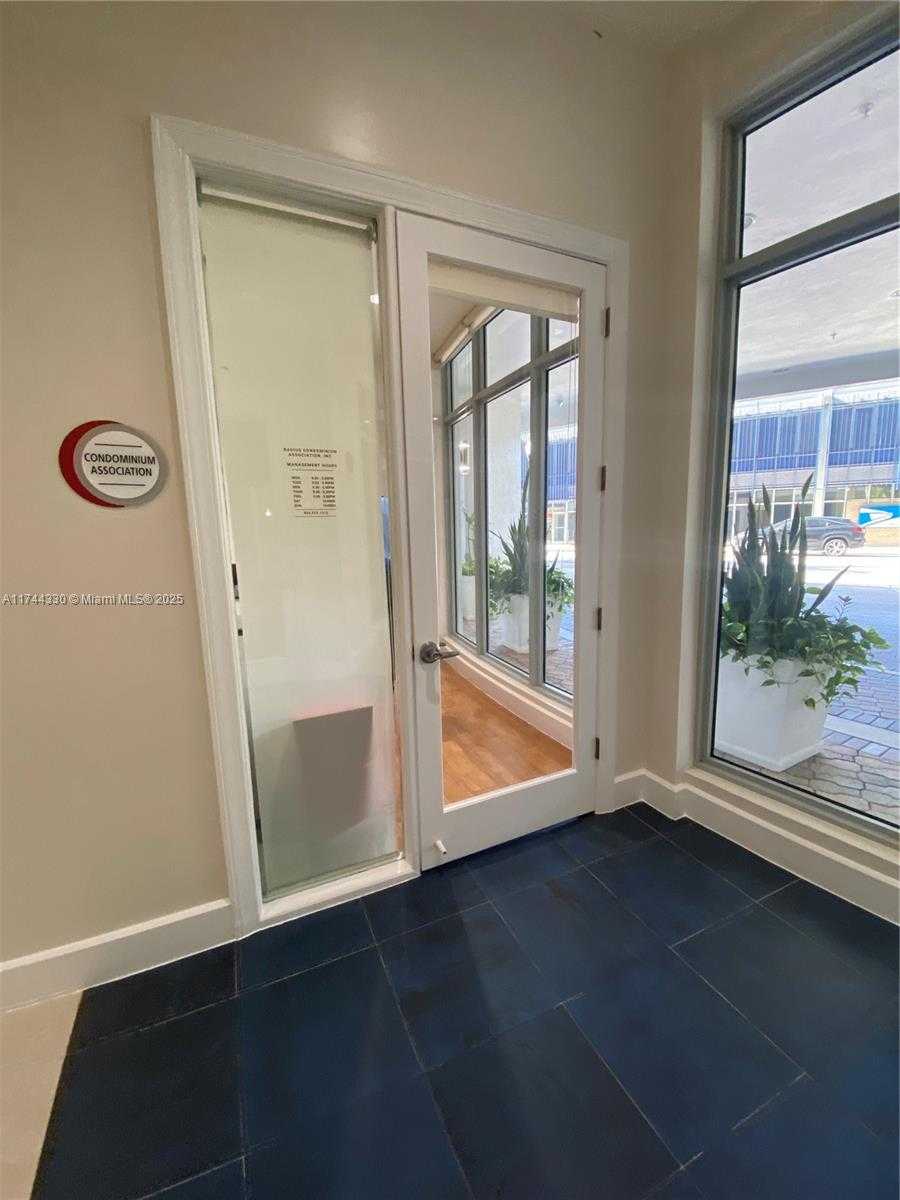 Small Image of 1830 RADIUS DR #908, Hollywood Number 40