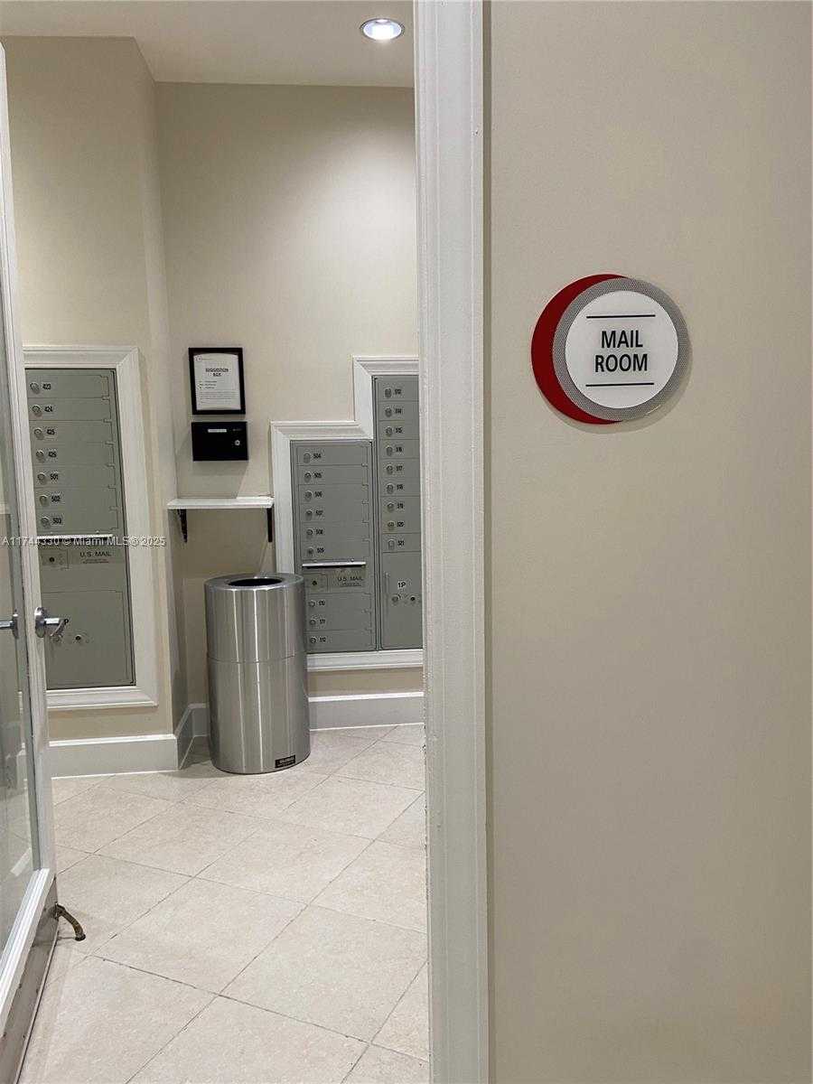 Small Image of 1830 RADIUS DR #908, Hollywood Number 43