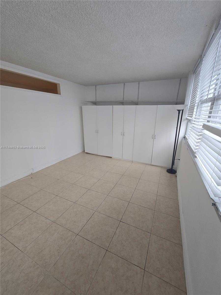 Small Image of 825 BRICKELL BAY DR #849, Miami Number 13
