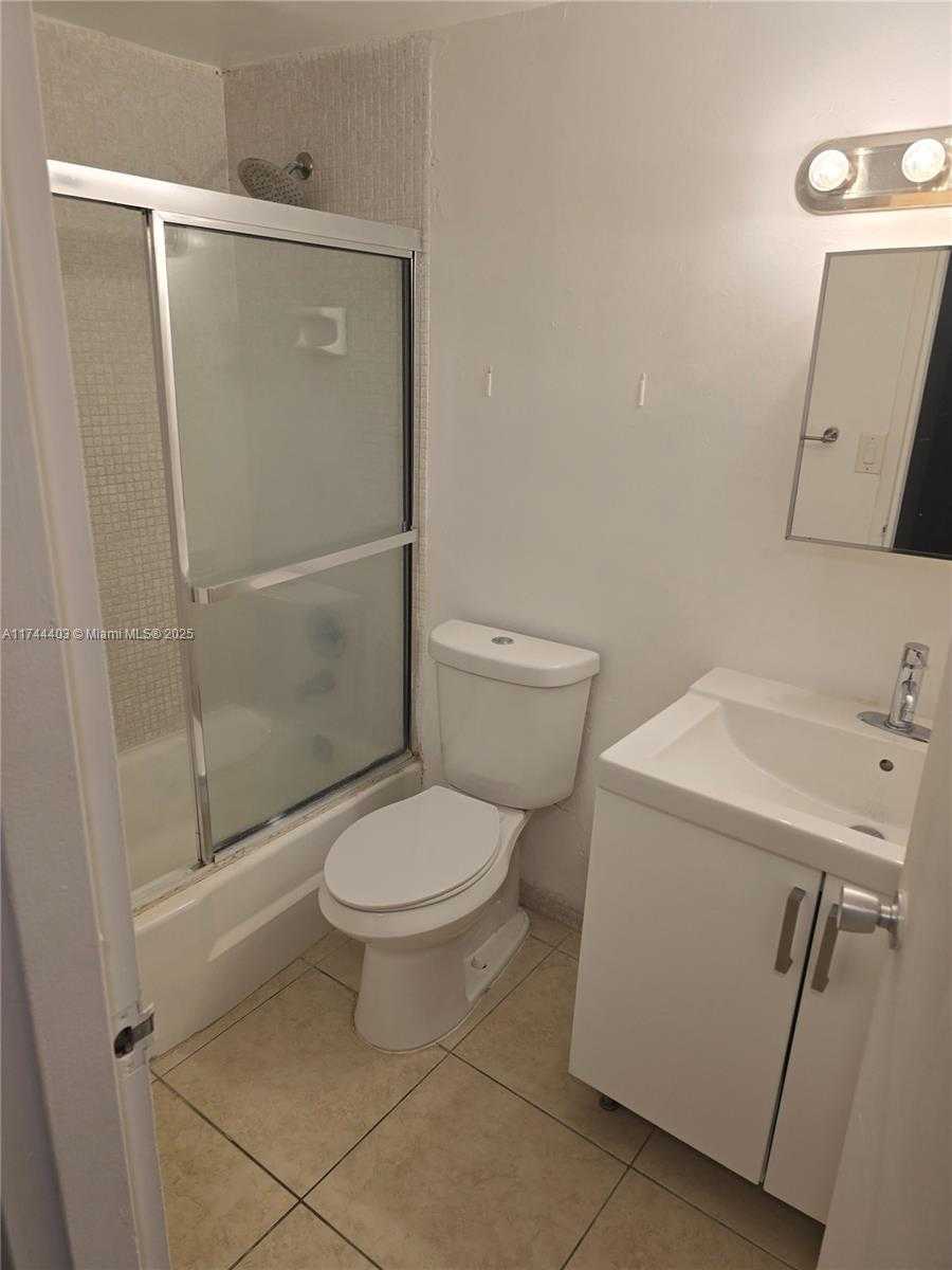 Small Image of 825 BRICKELL BAY DR #849, Miami Number 16
