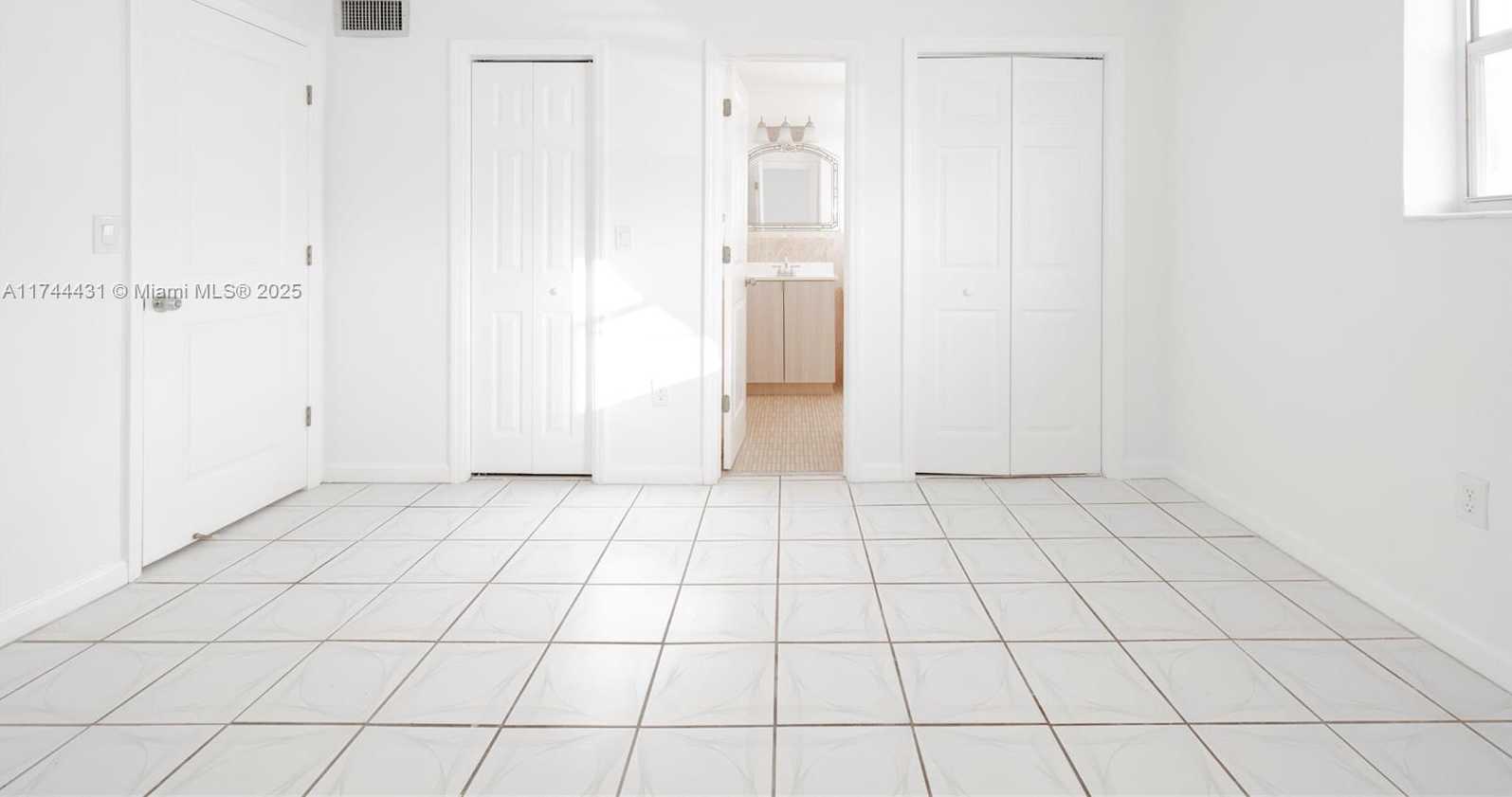 Small Image of 1060 NORTH EAST 78TH ST RD #8, Miami Number 11