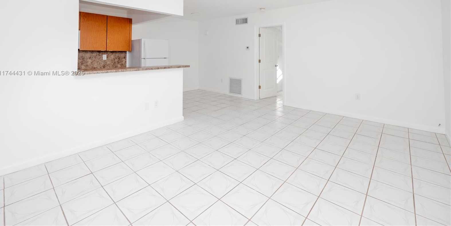 Small Image of 1060 NORTH EAST 78TH ST RD #8, Miami Number 3