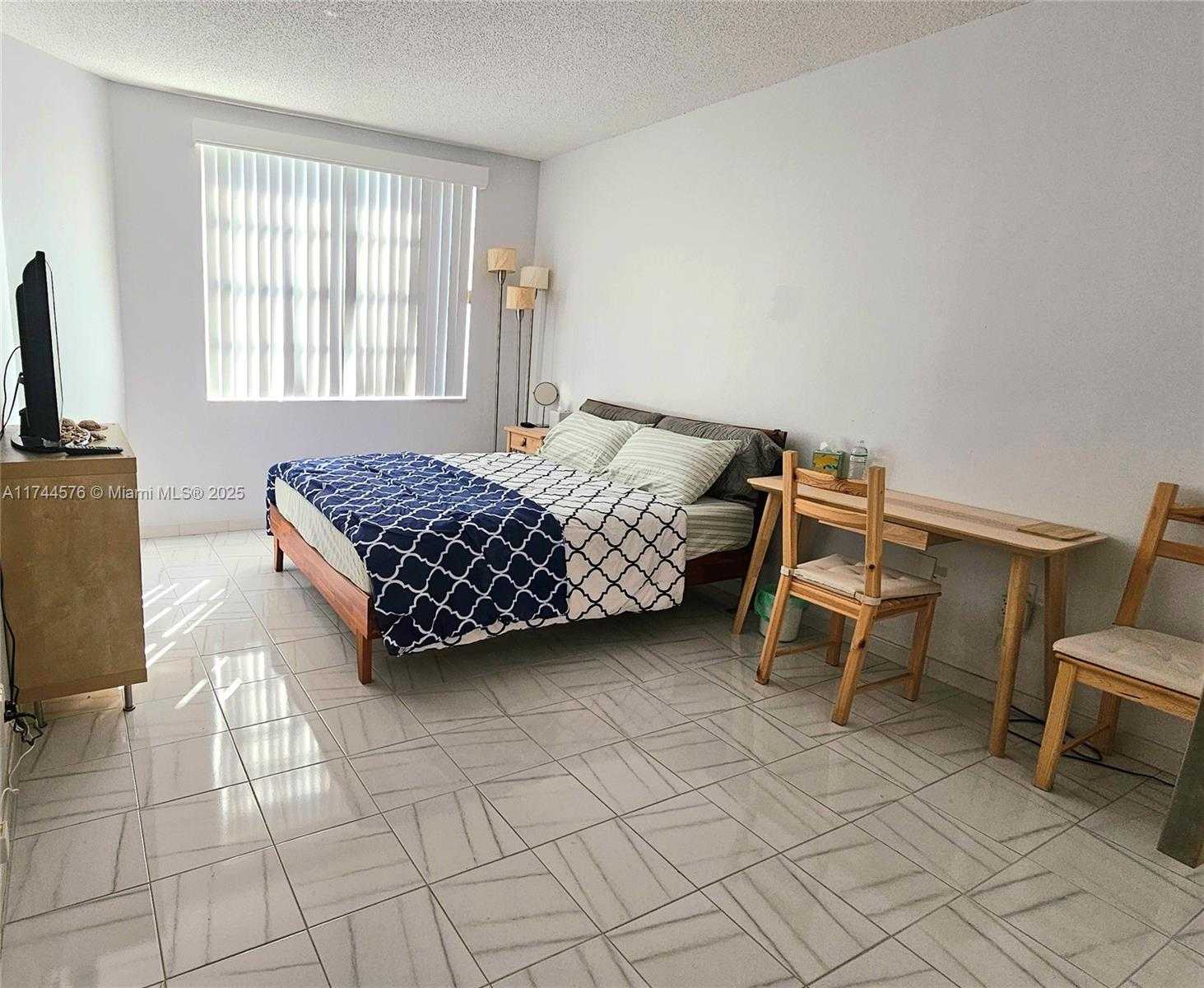 Small Image of 1985 SOUTH OCEAN DR #7A, Hallandale Beach Number 11