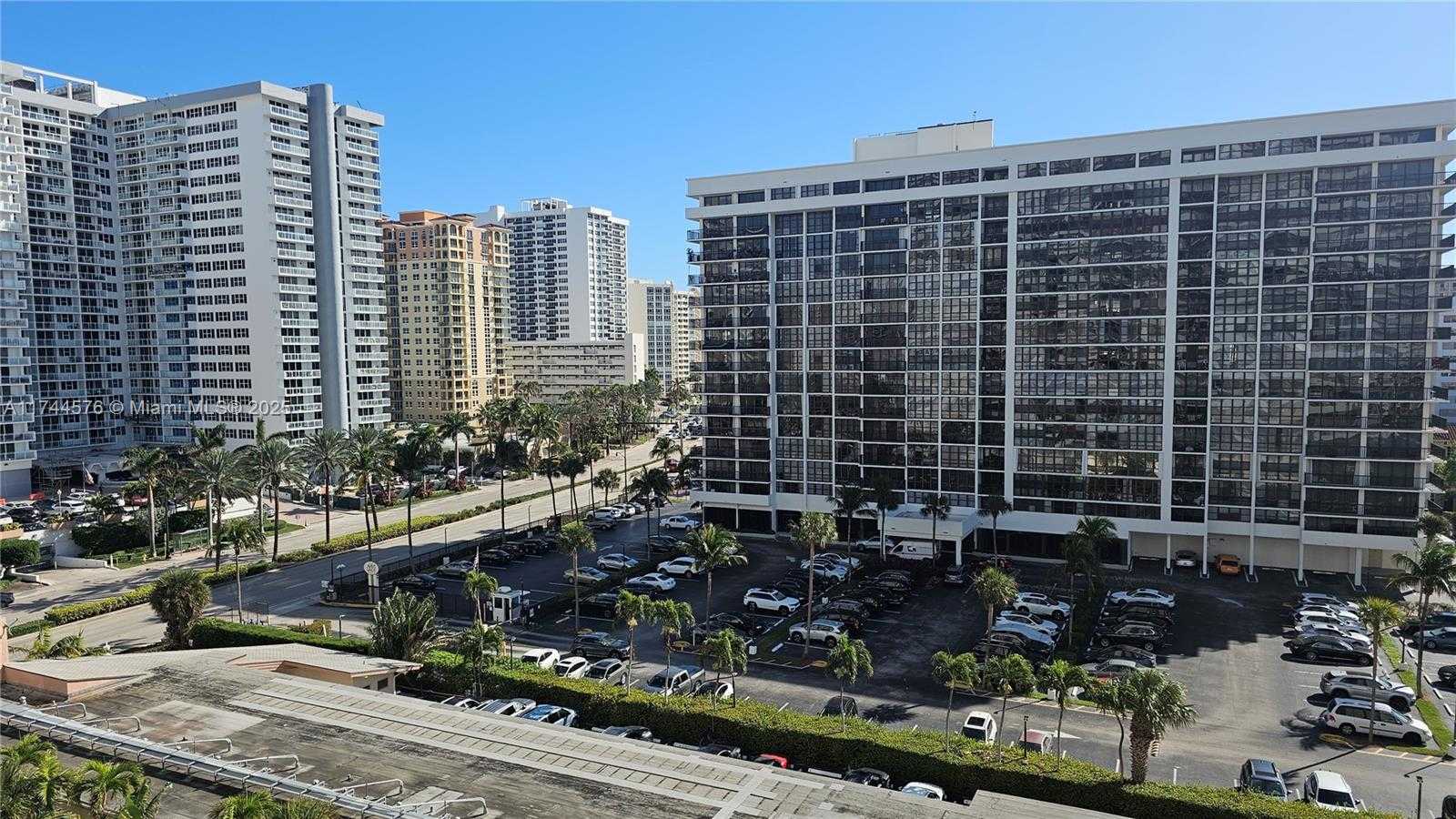 Small Image of 1985 SOUTH OCEAN DR #7A, Hallandale Beach Number 2