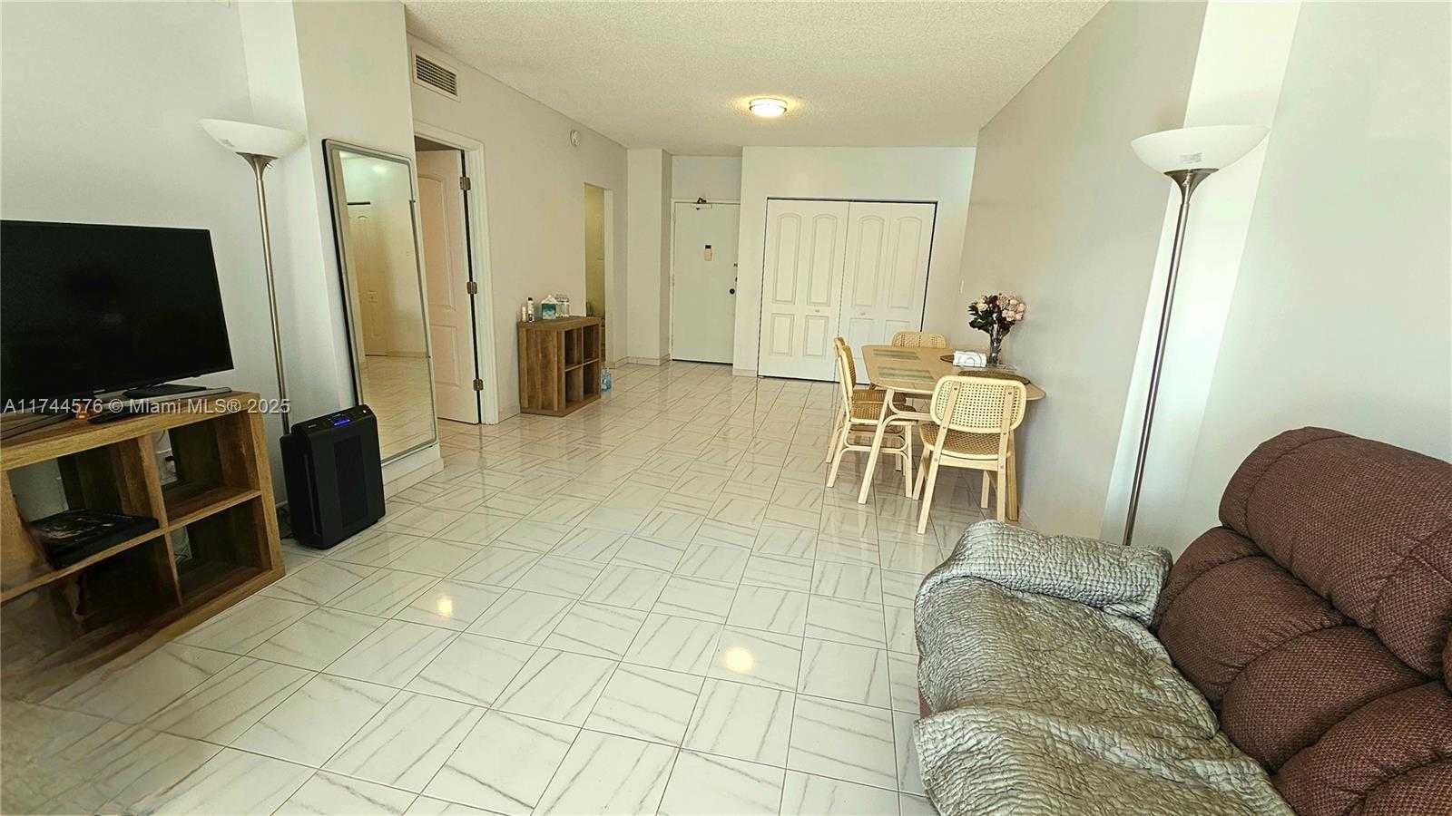 Small Image of 1985 SOUTH OCEAN DR #7A, Hallandale Beach Number 9