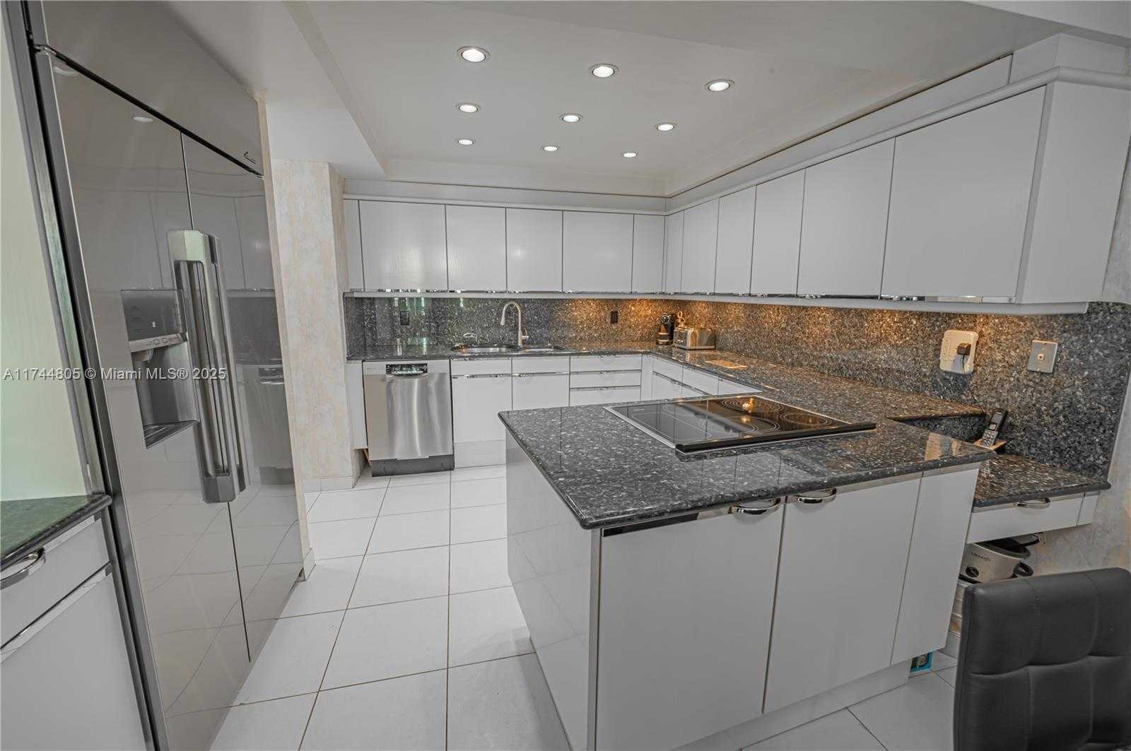 Small Image of 9801 COLLINS AVE #14D, Bal Harbour Number 7