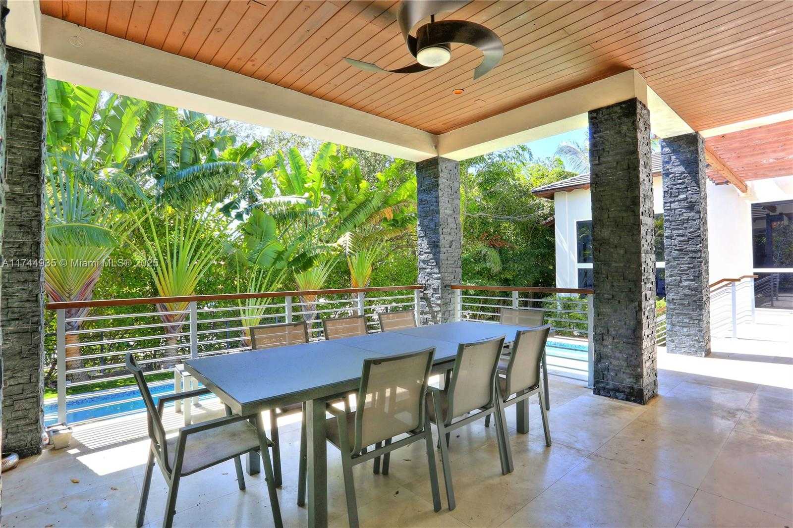 Small Image of 573 WARREN LN, Key Biscayne Number 30