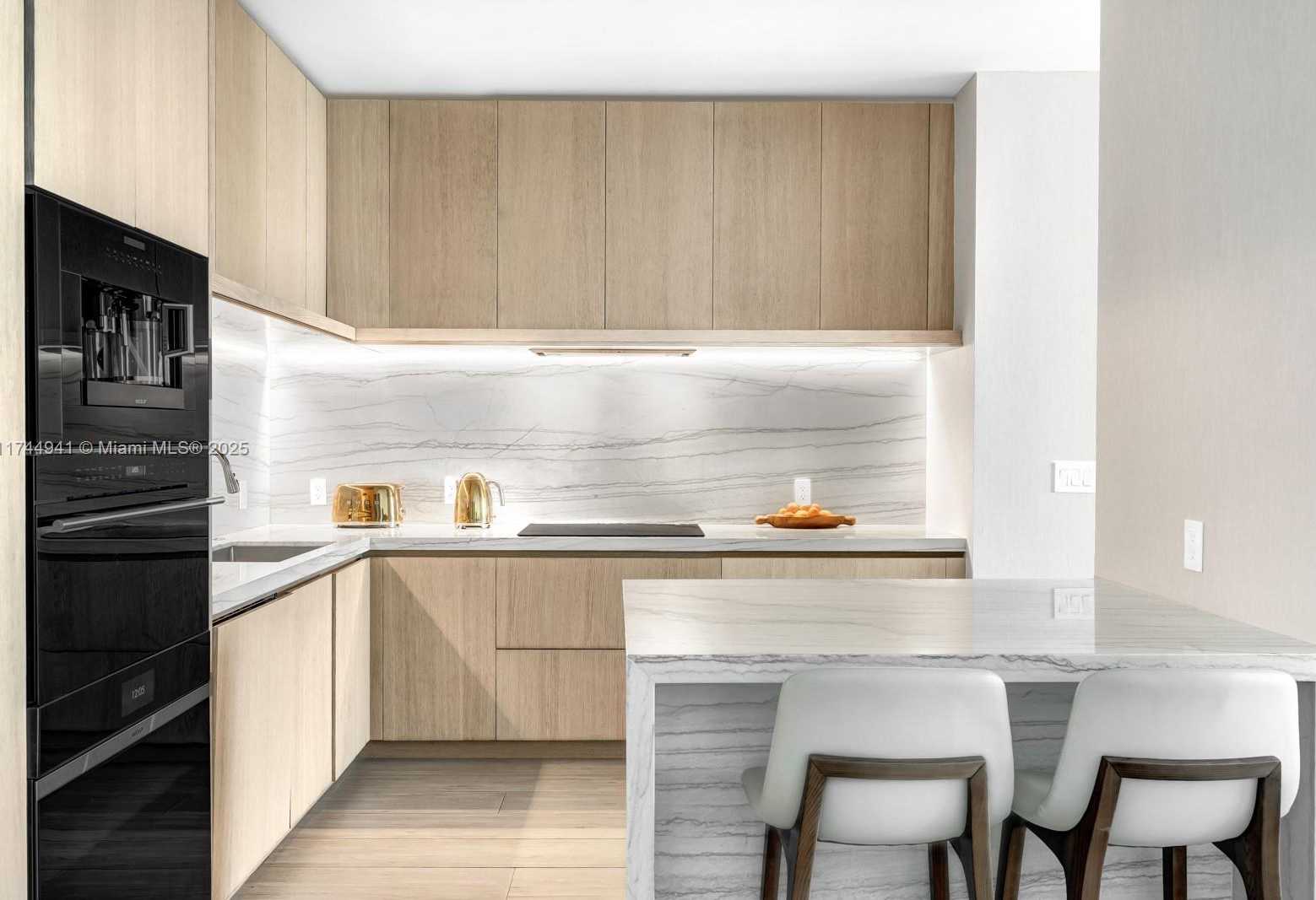 Small Image of 8701 COLLINS AVE #805, Miami Beach Number 6