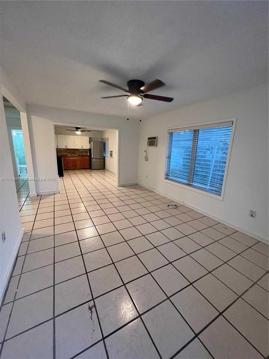 Small Image of 6738 SOUTH WEST 14TH ST, Miami Number 2