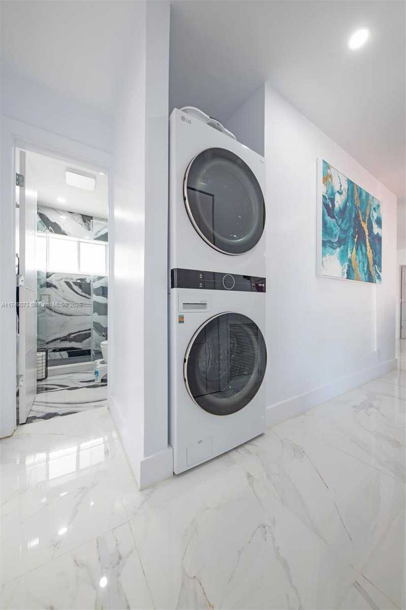 Small Image of 317 SOUTH EAST 7TH AVE, Deerfield Beach Number 24