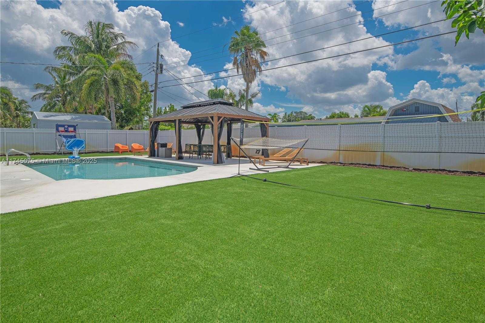 Small Image of 317 SOUTH EAST 7TH AVE, Deerfield Beach Number 4