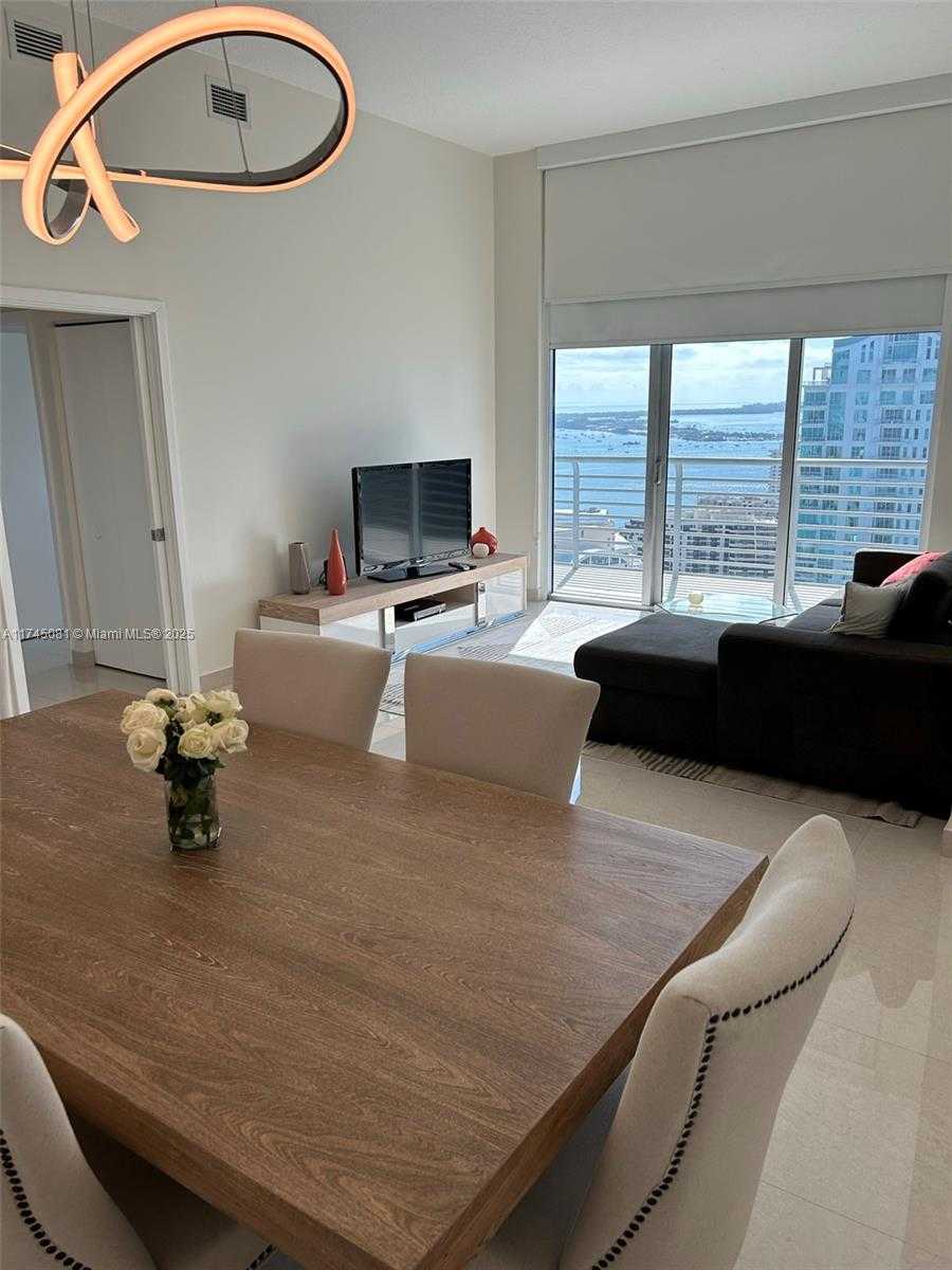 Small Image of 325 SOUTH BISCAYNE BLVD #UPH 19, Miami Number 11