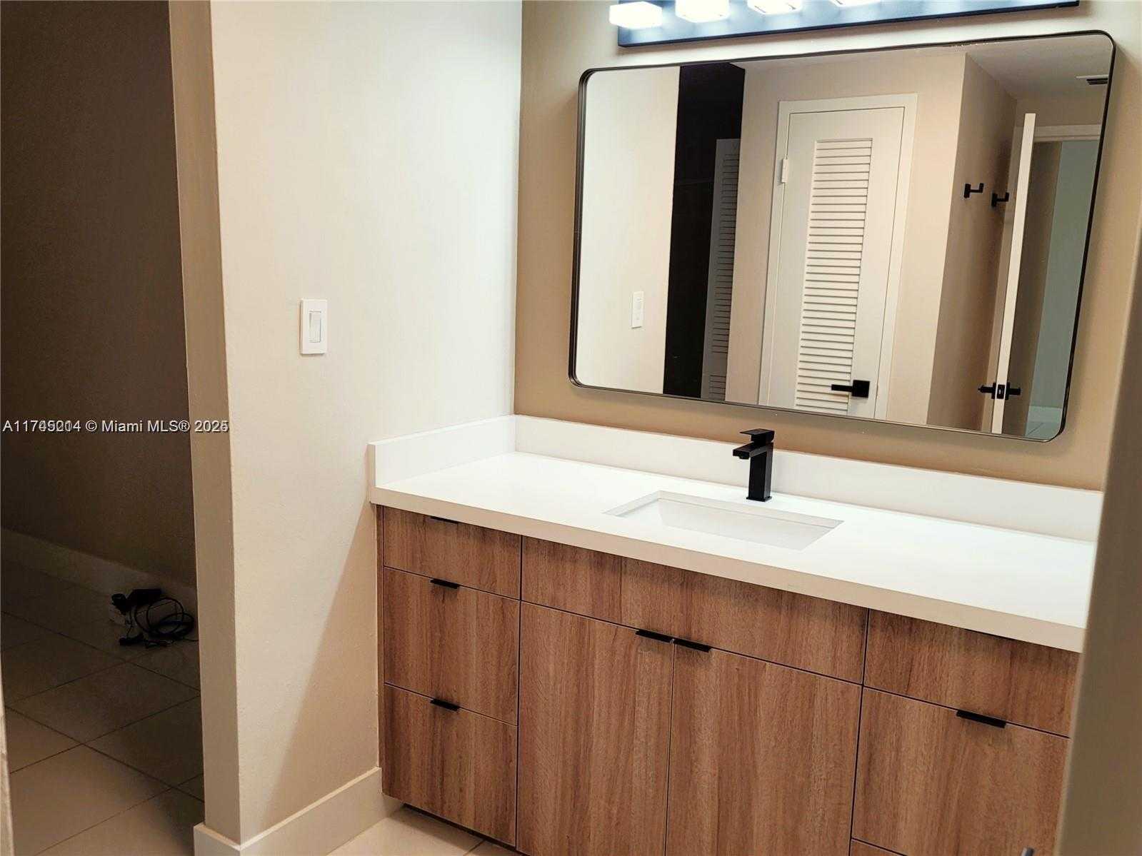 Small Image of 9225 COLLINS AVE #PH B, Surfside Number 10