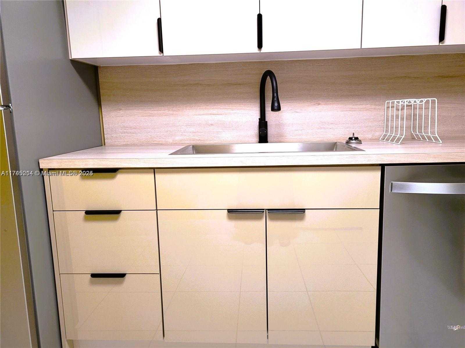 Small Image of 9225 COLLINS AVE #PH B, Surfside Number 7