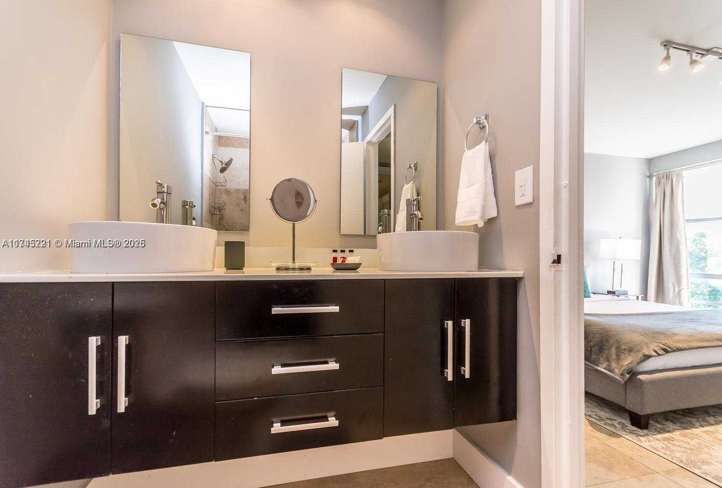 Small Image of 17620 ATLANTIC BLVD #519, Sunny Isles Beach Number 10