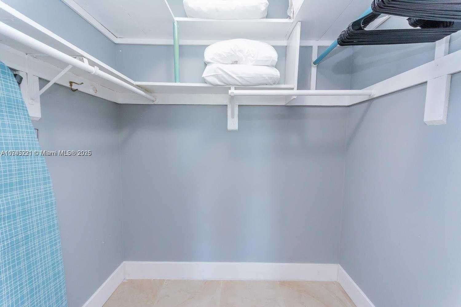 Small Image of 17620 ATLANTIC BLVD #519, Sunny Isles Beach Number 14