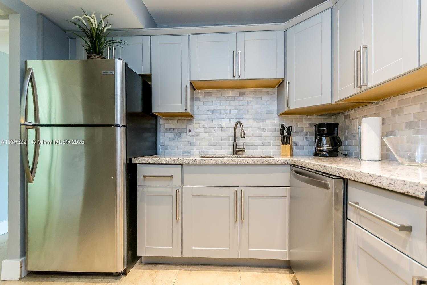 Small Image of 17620 ATLANTIC BLVD #519, Sunny Isles Beach Number 21
