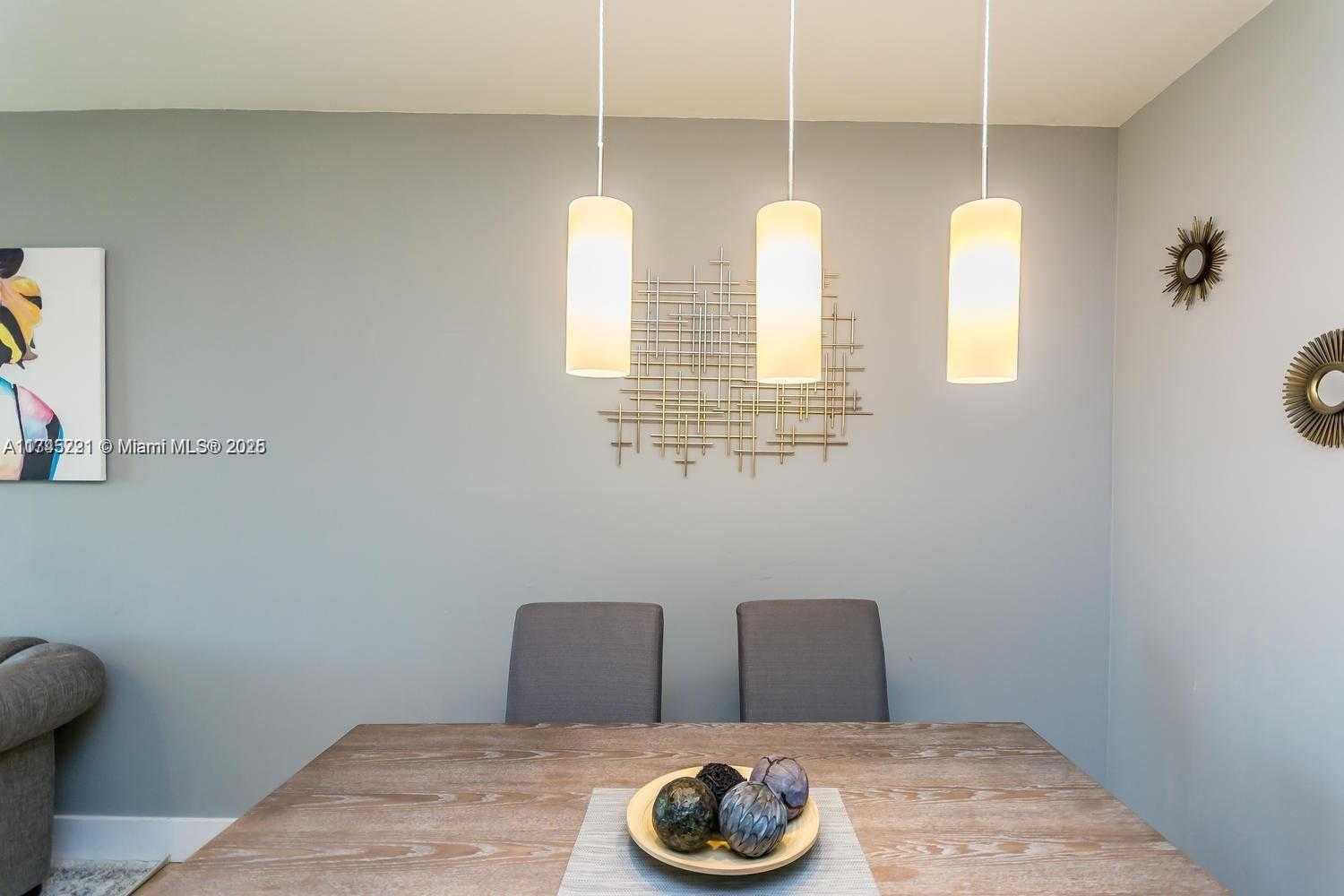 Small Image of 17620 ATLANTIC BLVD #519, Sunny Isles Beach Number 27