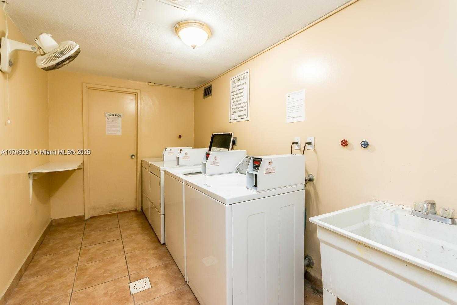Small Image of 17620 ATLANTIC BLVD #519, Sunny Isles Beach Number 28