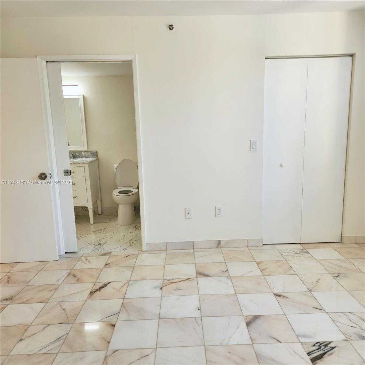 Small Image of 19801 #4207, Aventura Number 22