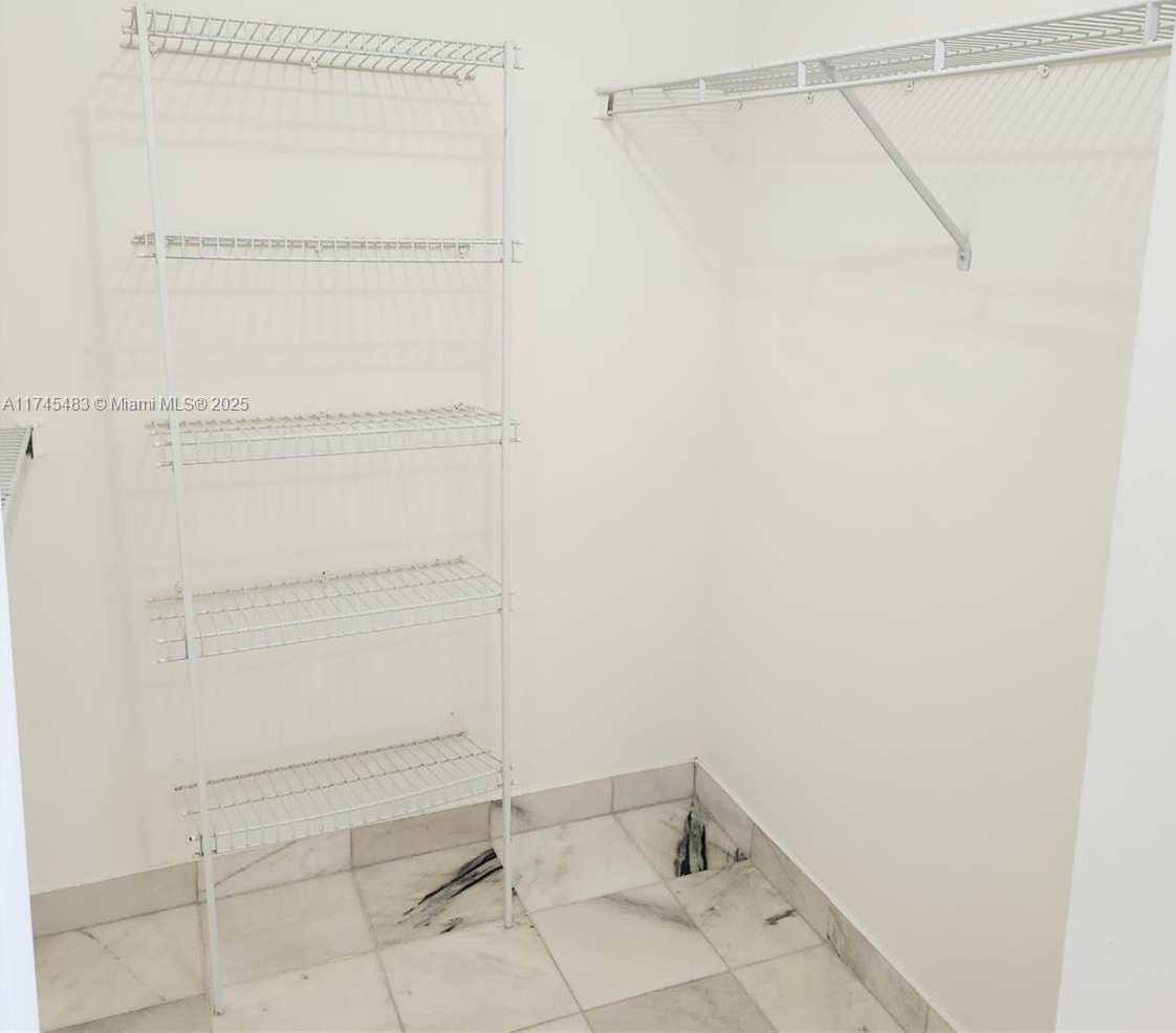 Small Image of 19801 #4207, Aventura Number 24