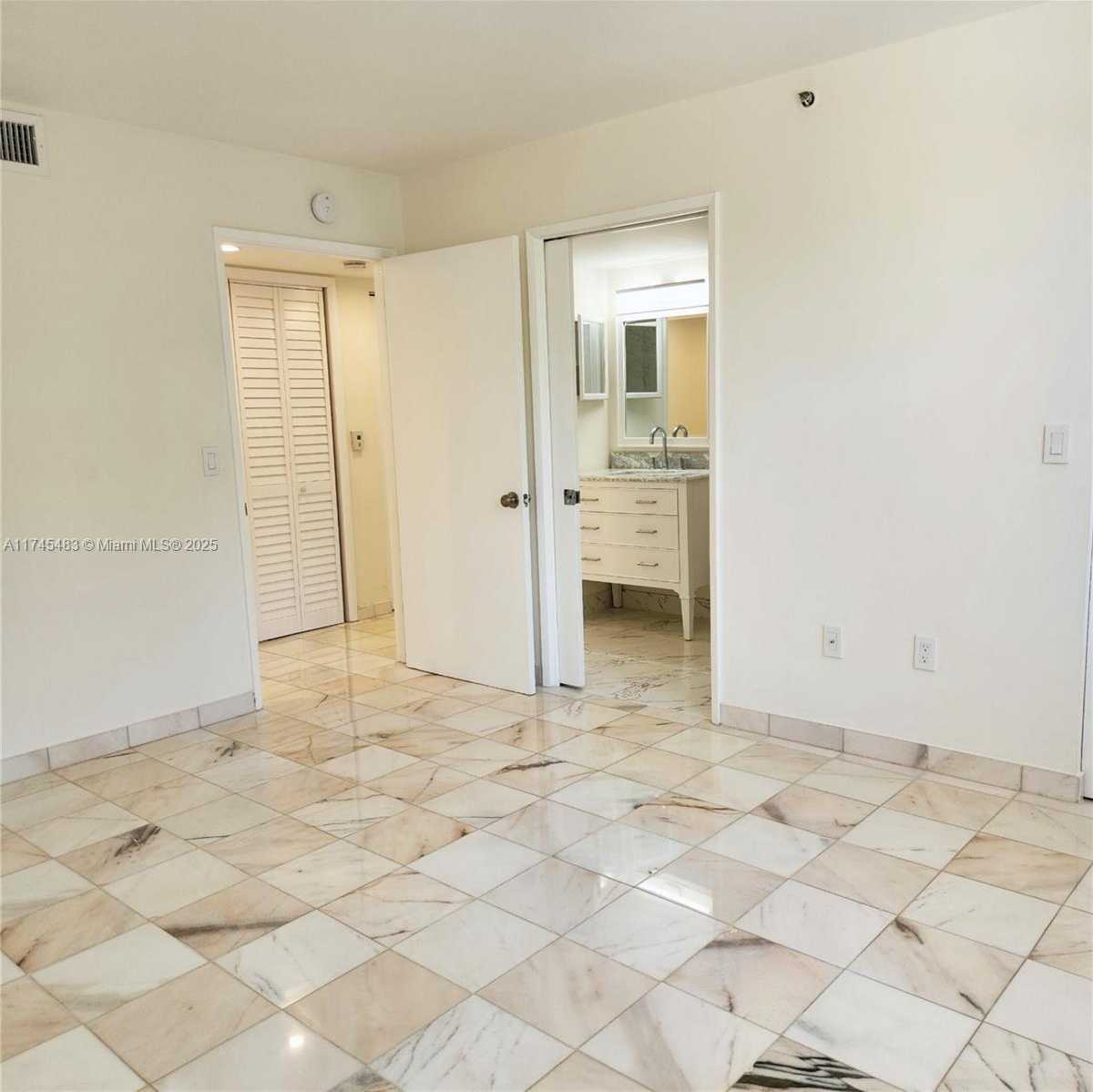 Small Image of 19801 #4207, Aventura Number 25
