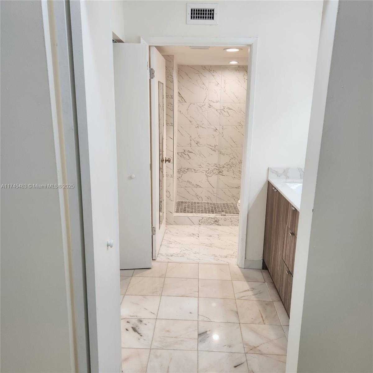 Small Image of 19801 #4207, Aventura Number 54