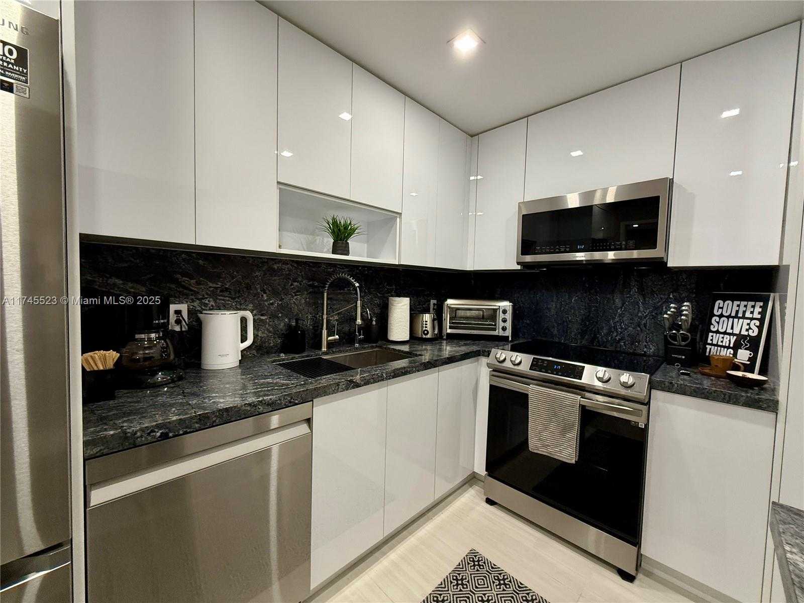 Small Image of 400 KINGS POINT DR #415, Sunny Isles Beach Number 16