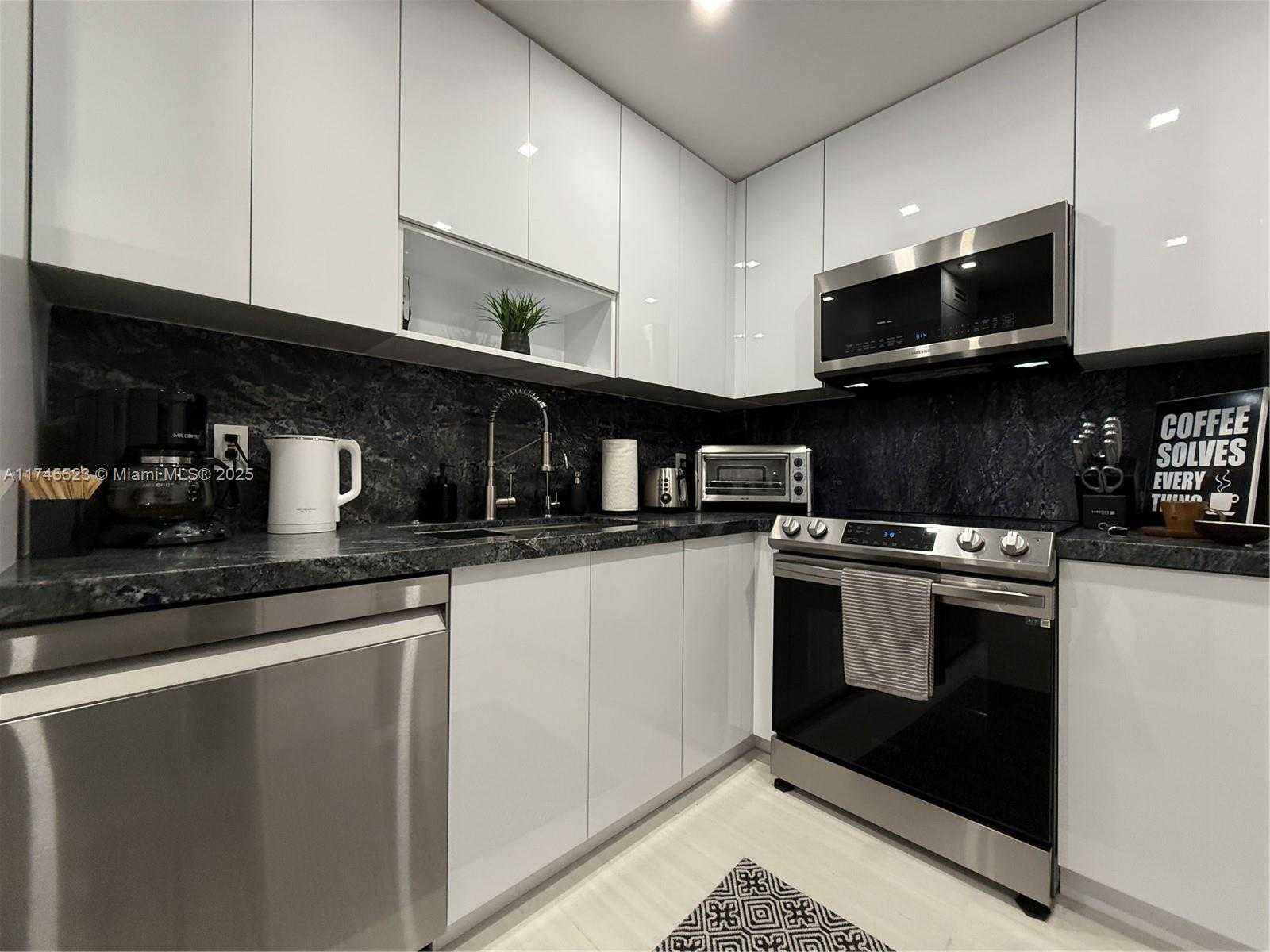 Small Image of 400 KINGS POINT DR #415, Sunny Isles Beach Number 17