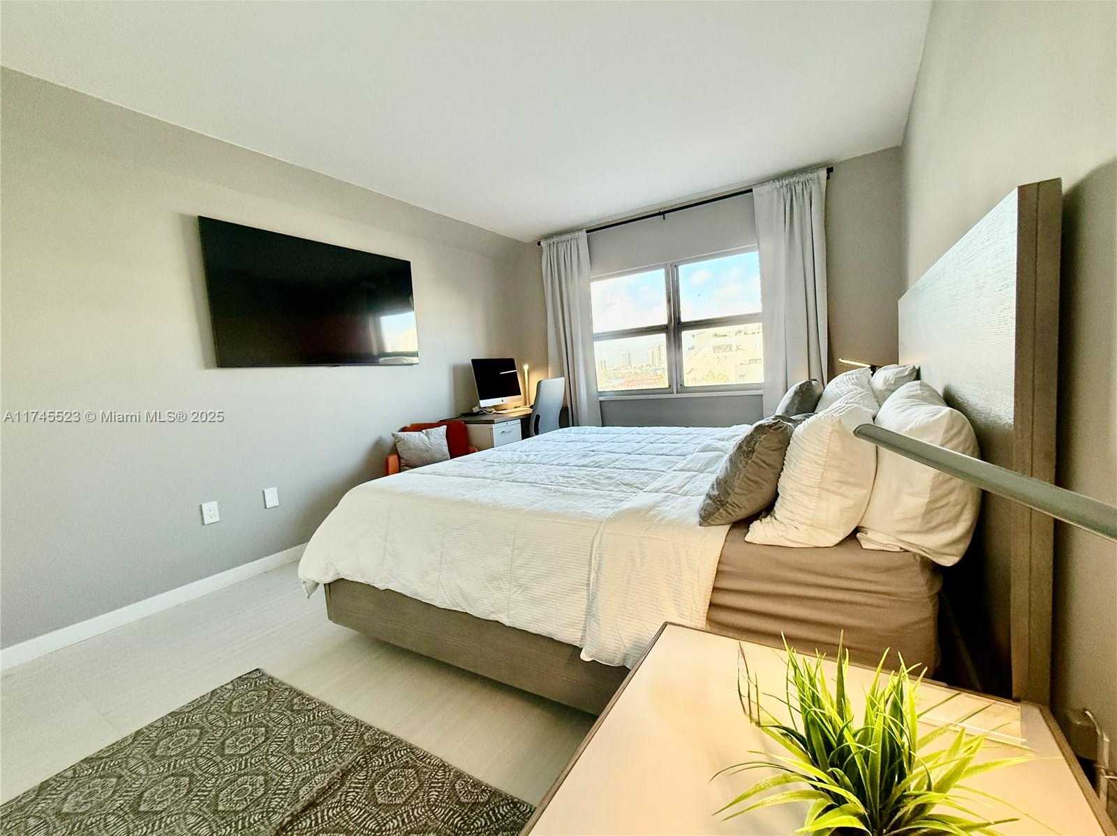 Small Image of 400 KINGS POINT DR #415, Sunny Isles Beach Number 21