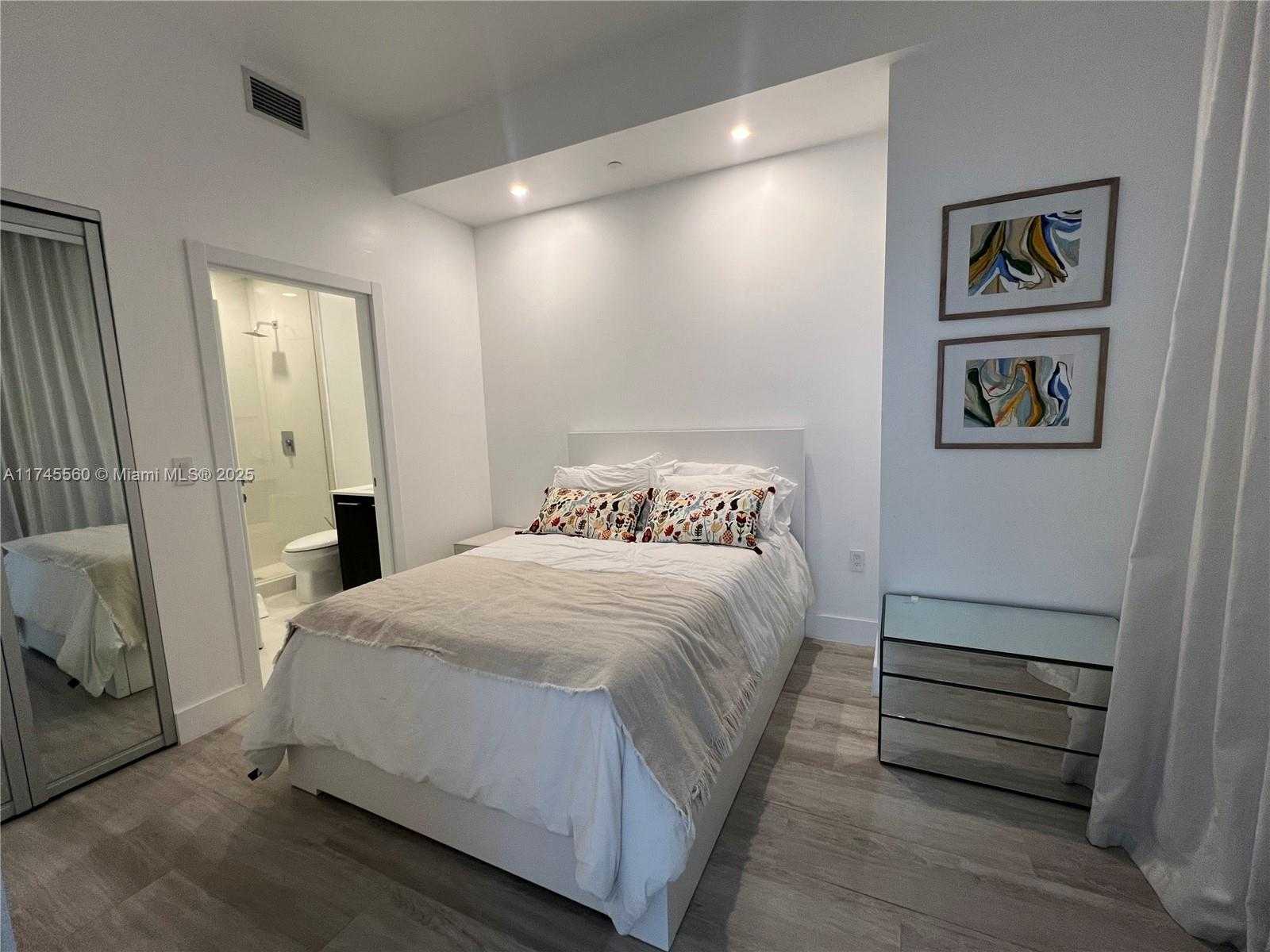 Small Image of 45 SOUTH WEST 9TH ST #4408, Miami Number 11