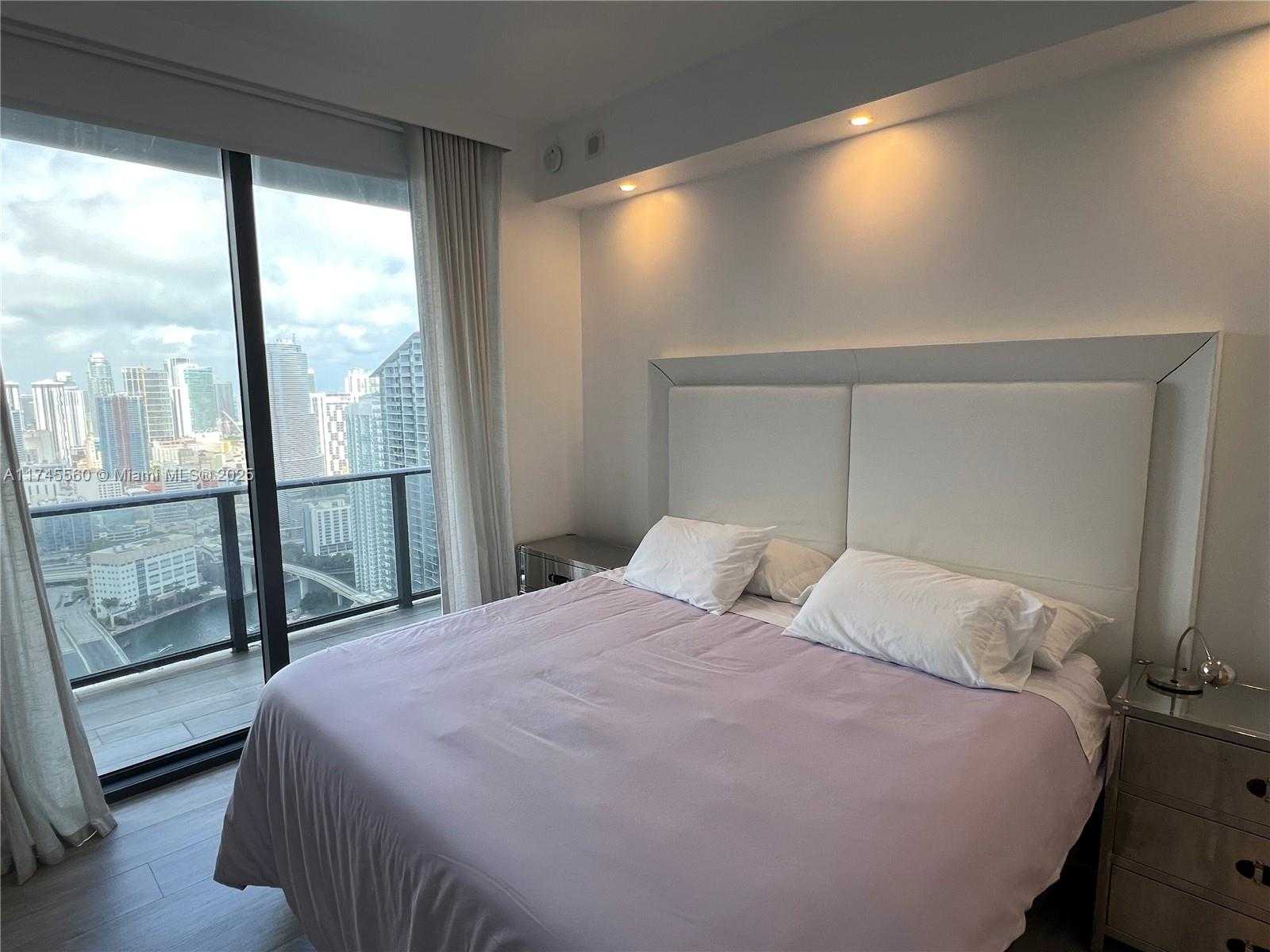 Small Image of 45 SOUTH WEST 9TH ST #4408, Miami Number 5