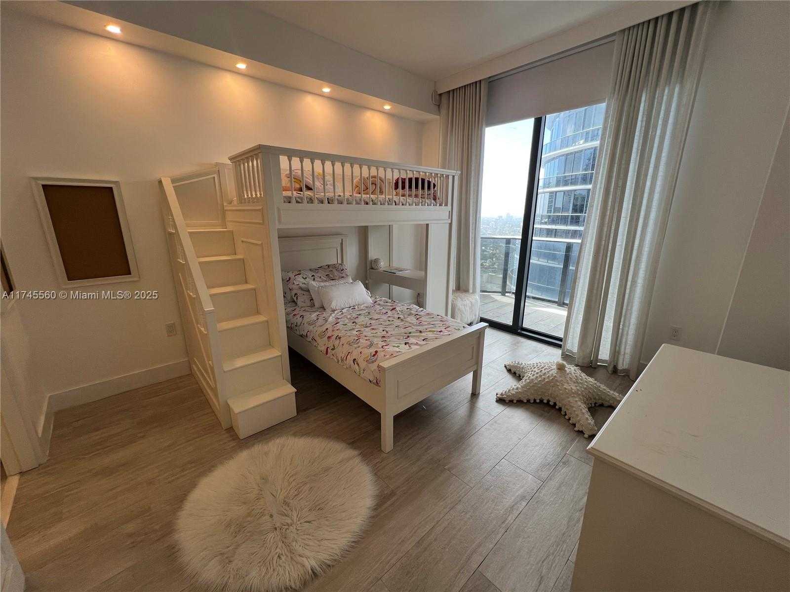 Small Image of 45 SOUTH WEST 9TH ST #4408, Miami Number 9