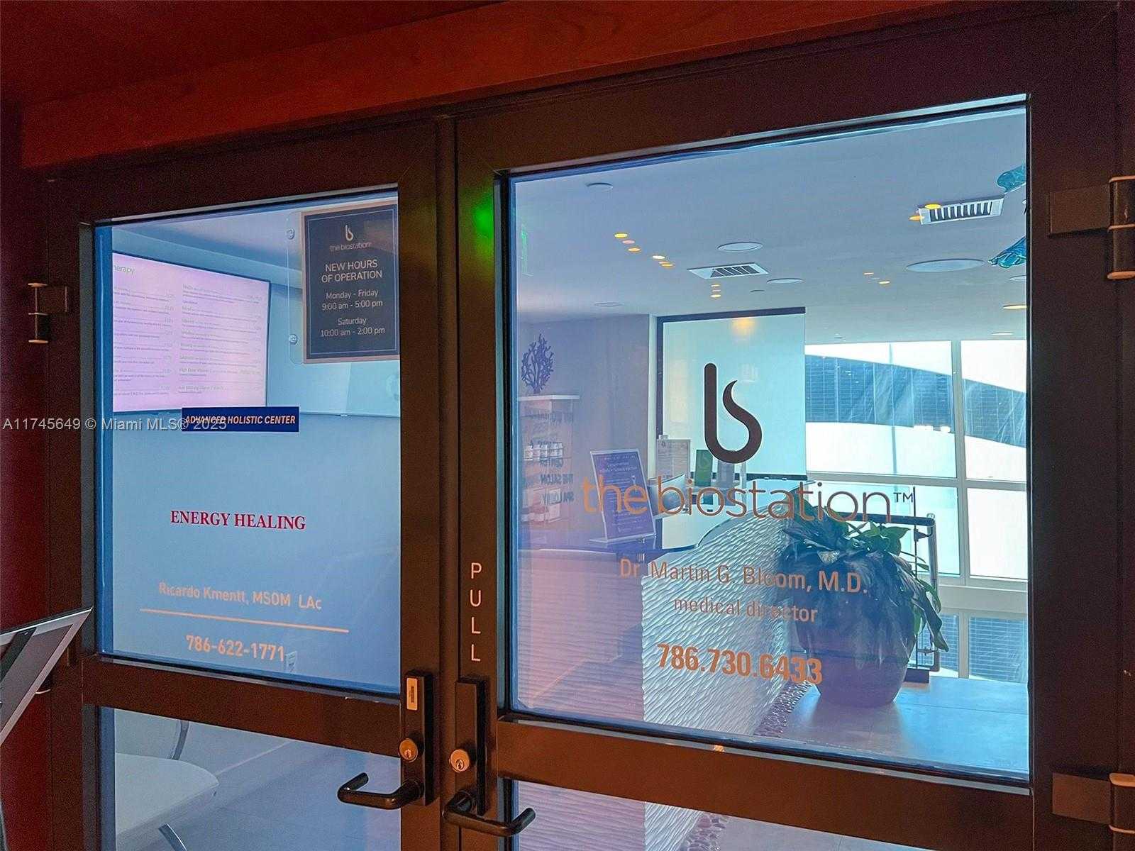 Small Image of 6801 Collins Ave, Miami Beach, FL 33141, USA Number 59