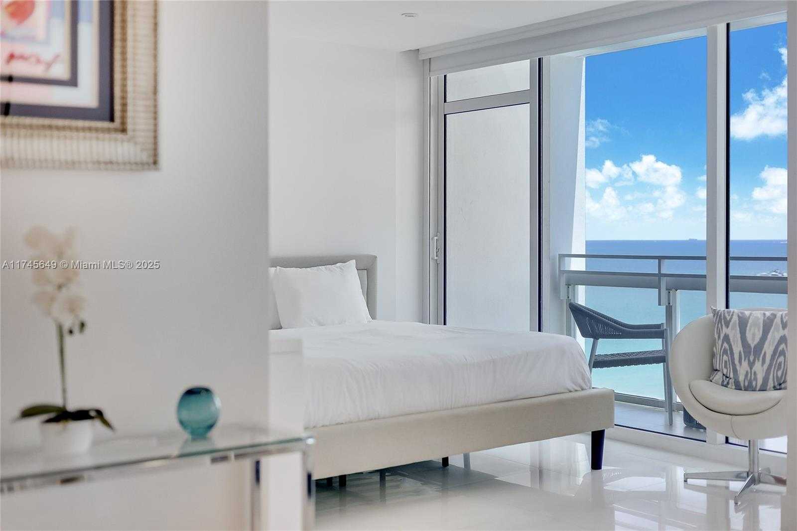 Small Image of 6801 Collins Ave, Miami Beach, FL 33141, USA Number 73