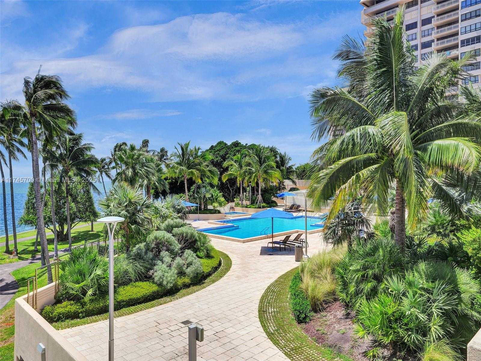 Small Image of 3 GROVE ISLE DR #CPH07, Miami Number 22