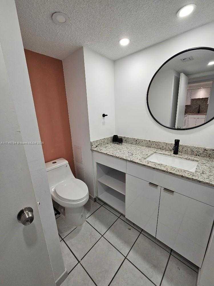 Small Image of 18071 BISCAYNE BLVD #1403, Aventura Number 23
