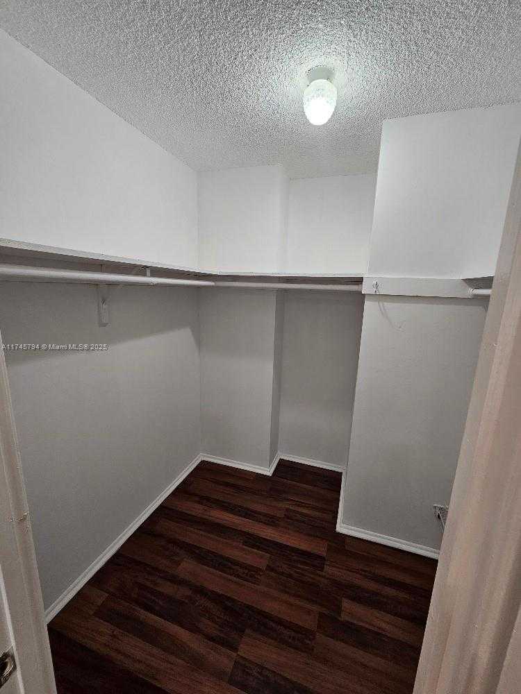 Small Image of 18071 BISCAYNE BLVD #1403, Aventura Number 30