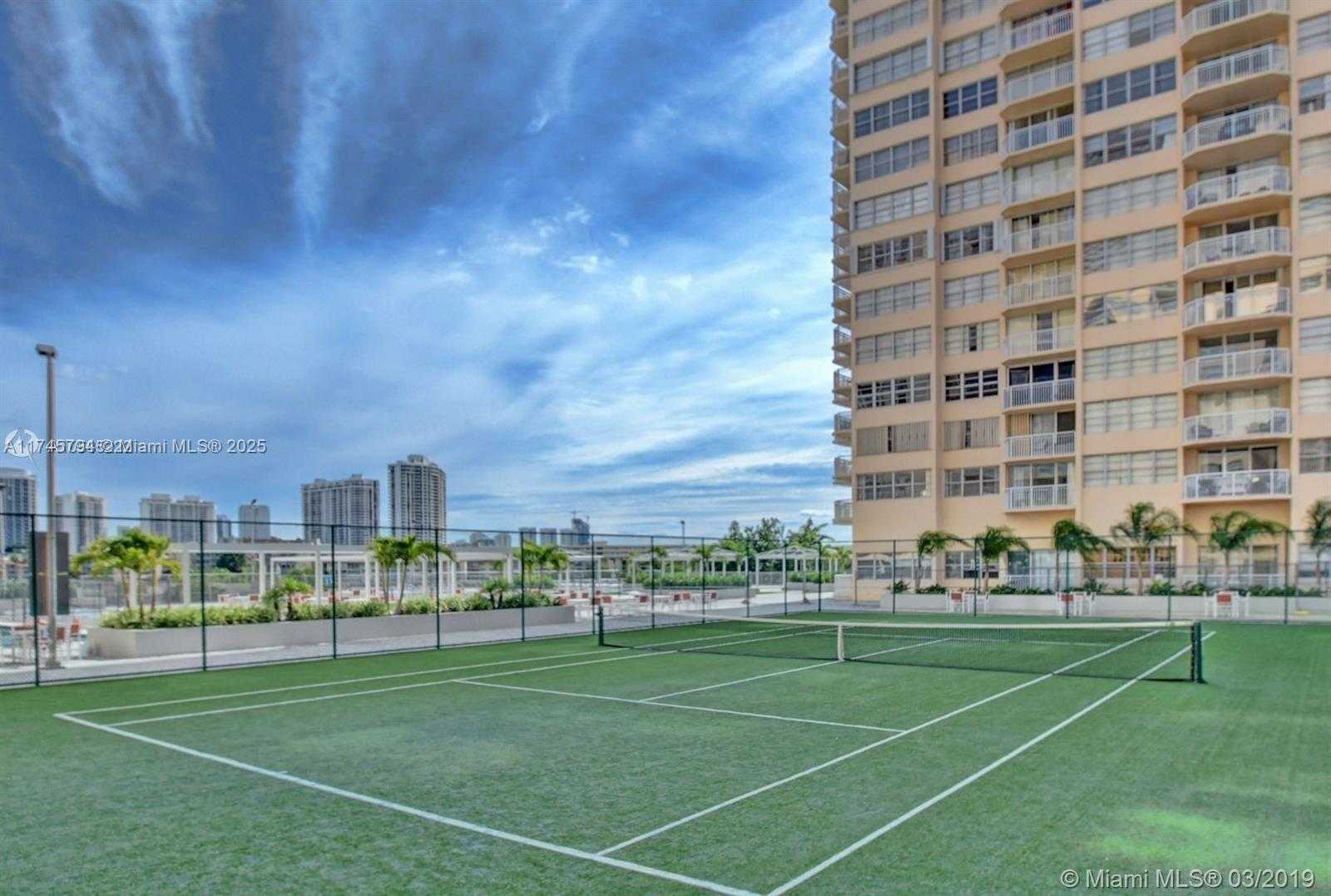 Small Image of 18071 BISCAYNE BLVD #1403, Aventura Number 4
