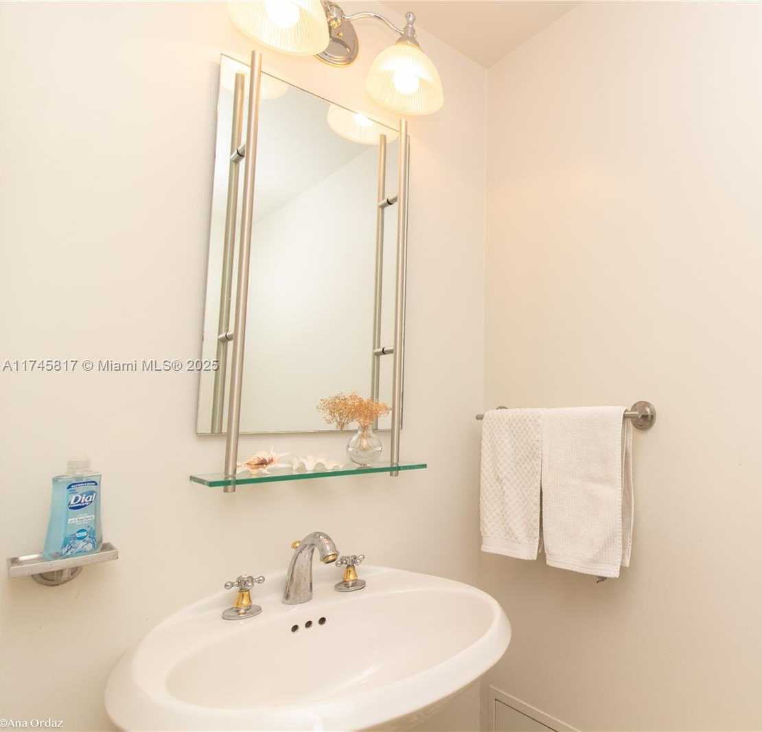 Small Image of 18671 COLLINS AVE #1001, Sunny Isles Beach Number 13