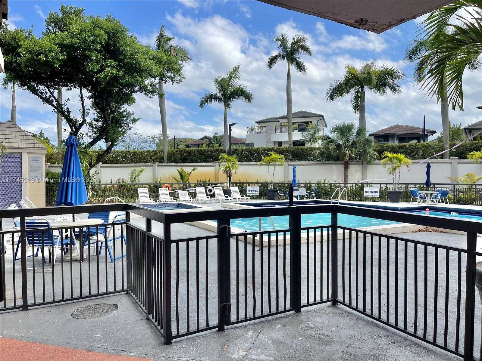 Small Image of 8290 LAKE DR #223, Doral Number 22