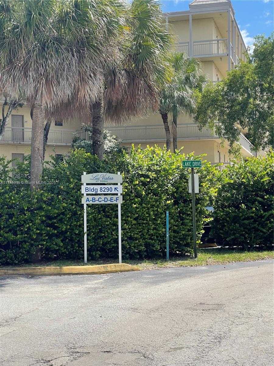 Small Image of 8290 LAKE DR #223, Doral Number 29