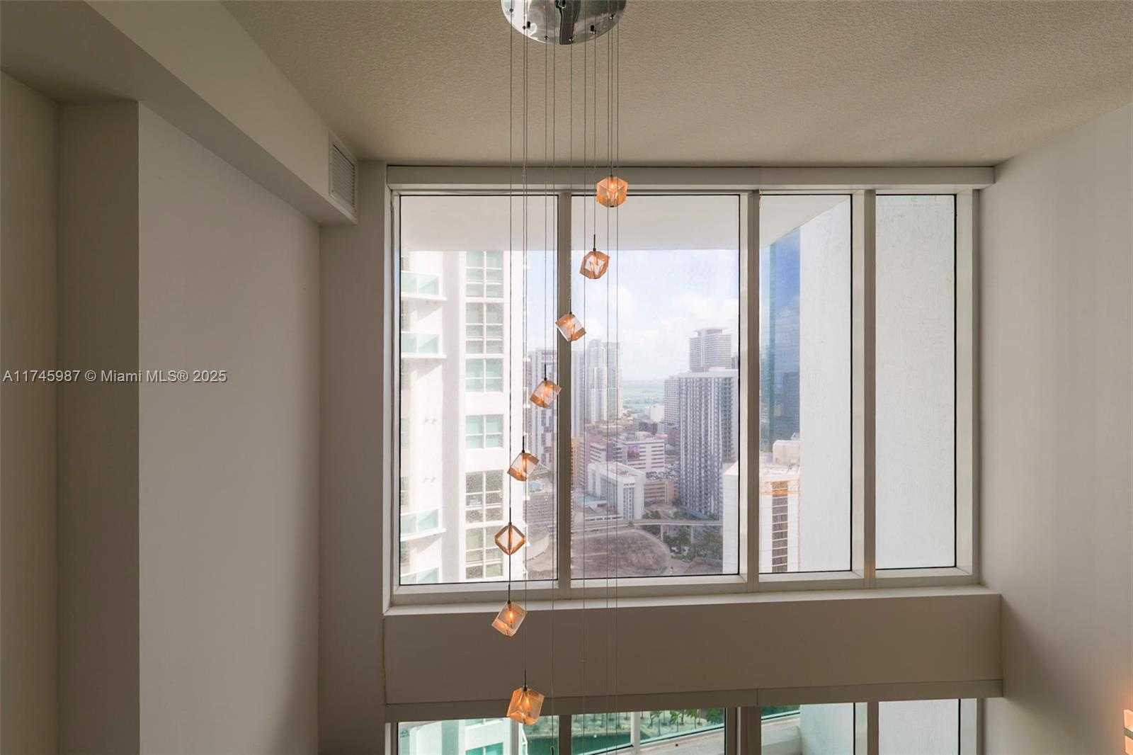 Small Image of 41 SOUTH EAST 5TH ST #2011, Miami Number 19