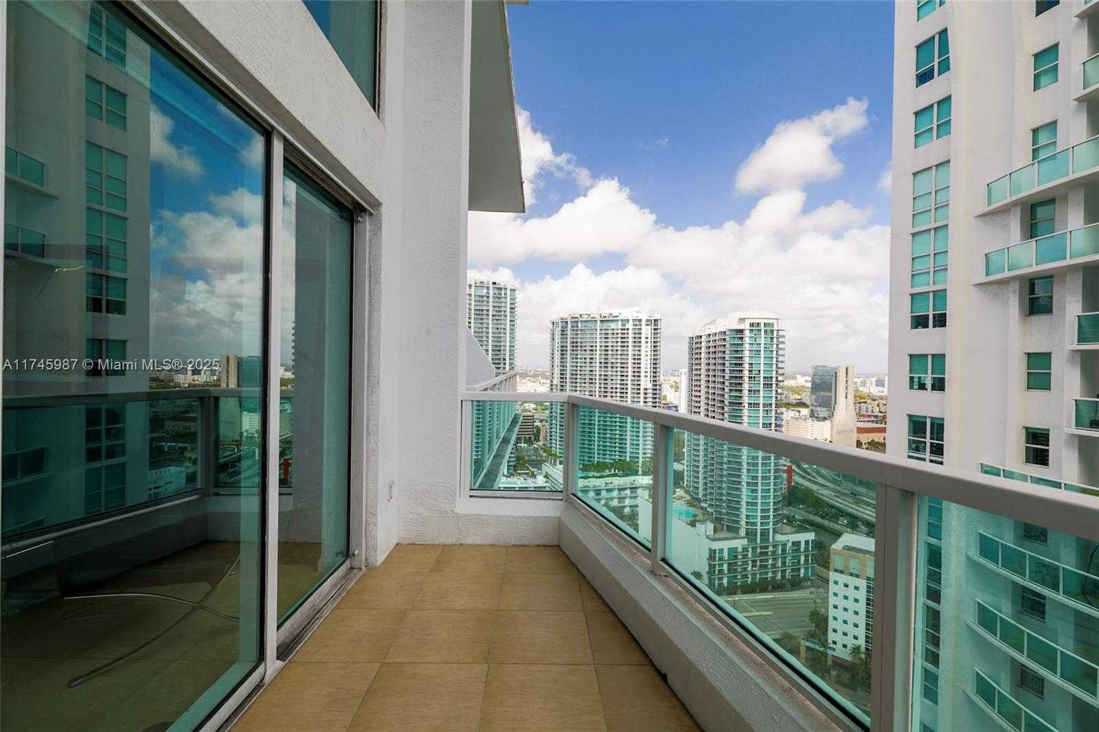 Small Image of 41 SOUTH EAST 5TH ST #2011, Miami Number 25
